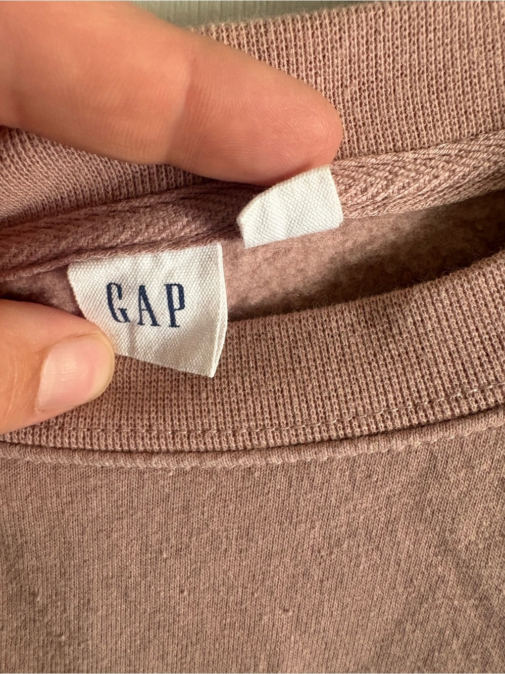 GAP Peanuts Crewneck Sweatshirt in Dusty Mauve - Picture 4 of 5